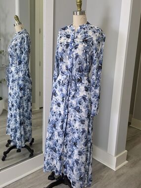 Chelsea & Violet Blue Floral Maxi Dress
